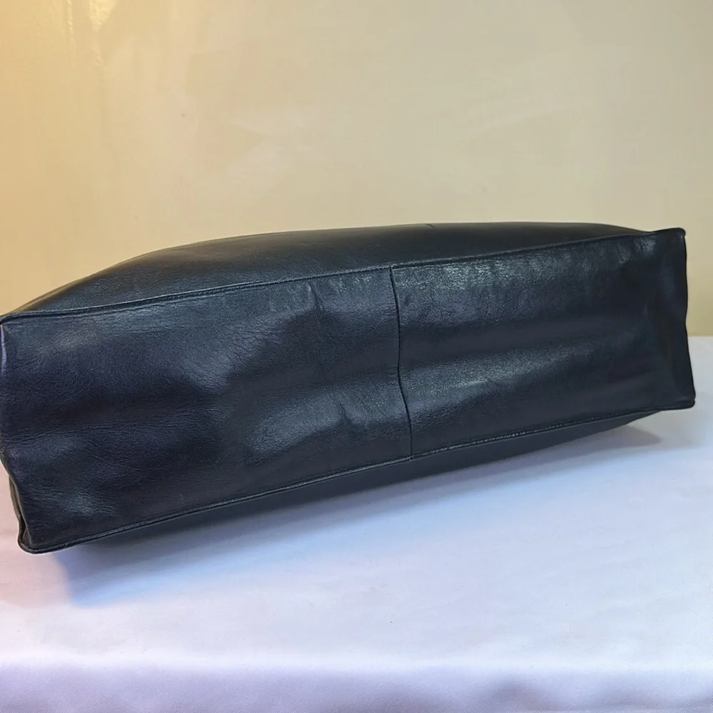 CHANEL CC XL Calfskin Tote With Chunky 24K Goldplated Chain #2 1991-94 COA - Picture 11 of 17